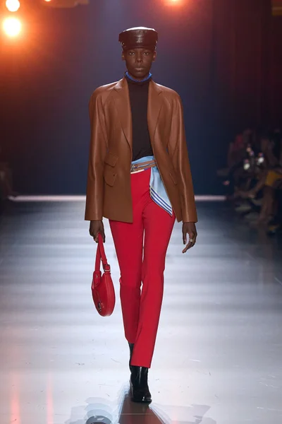 Look 9